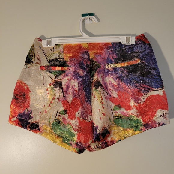 Oh Boy Women's Beautifully Designed Shorts - Picture 3 of 4